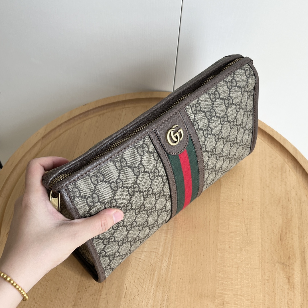 Gucci Clutch Bags